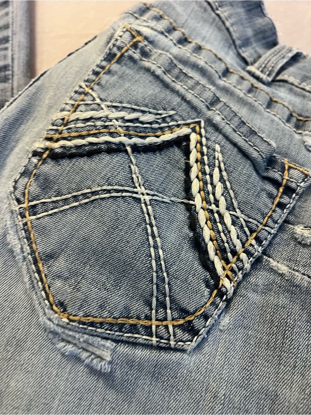 Size 28 long- Ariat Women's R.E.A.L. Mid Rise Whipstitch Boot Cut Jeans - Picture 3 of 6